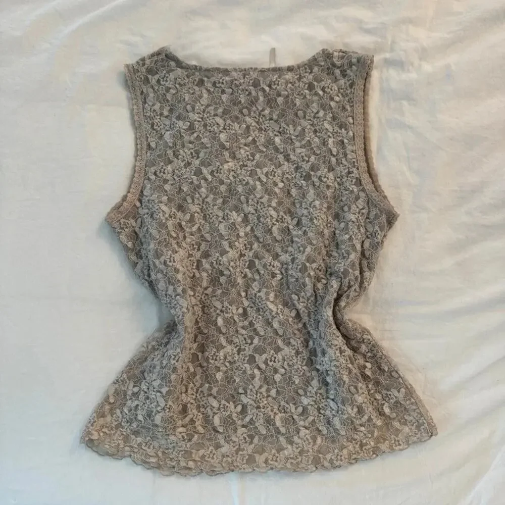 Y2K‎ lace tank with bow - Picture 2 of 7